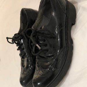 Geox black patent leather oxfords